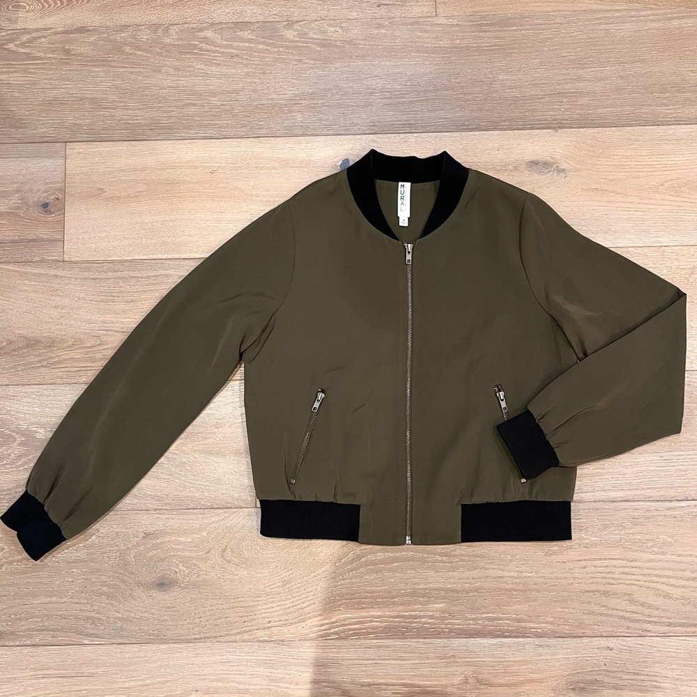 Mural jacket